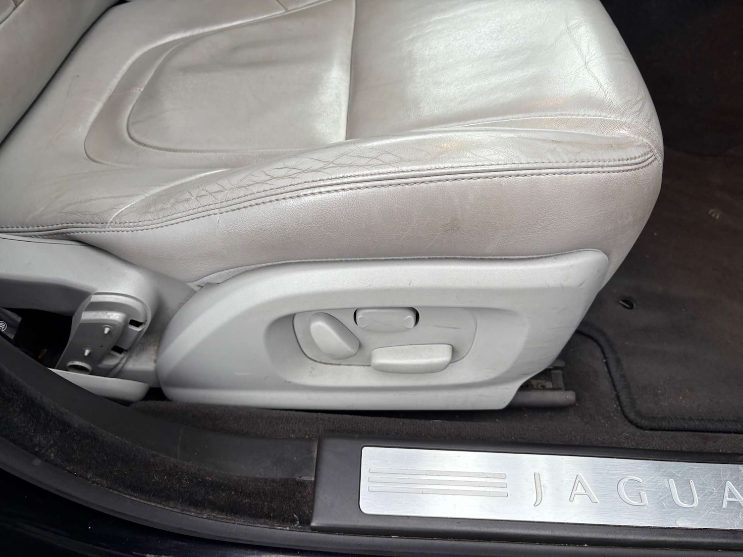 Used Jaguar XF 2013 for sale - 76588718: Photo 16