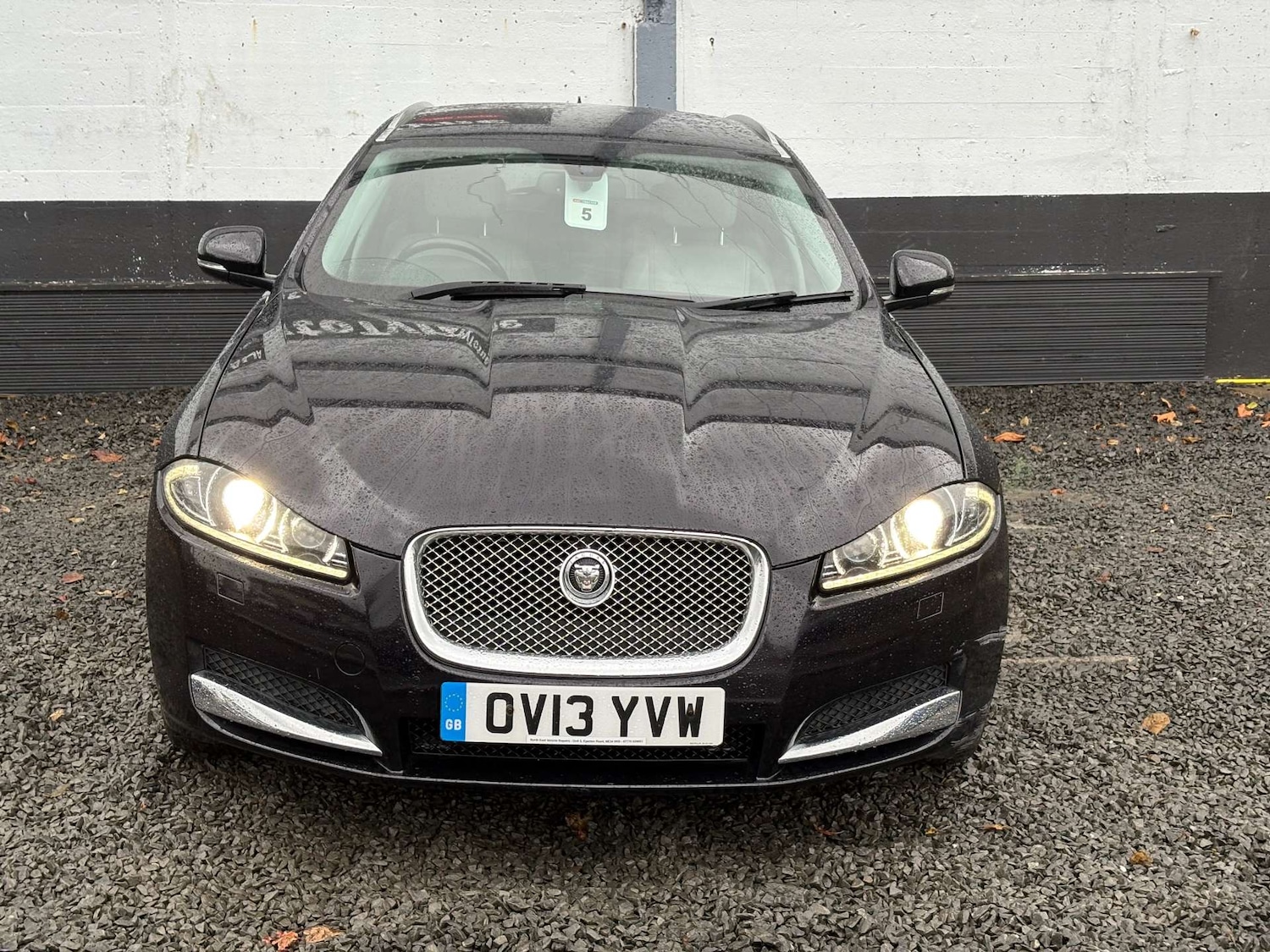 Used Jaguar XF 2013 for sale - 76588718: Photo 2