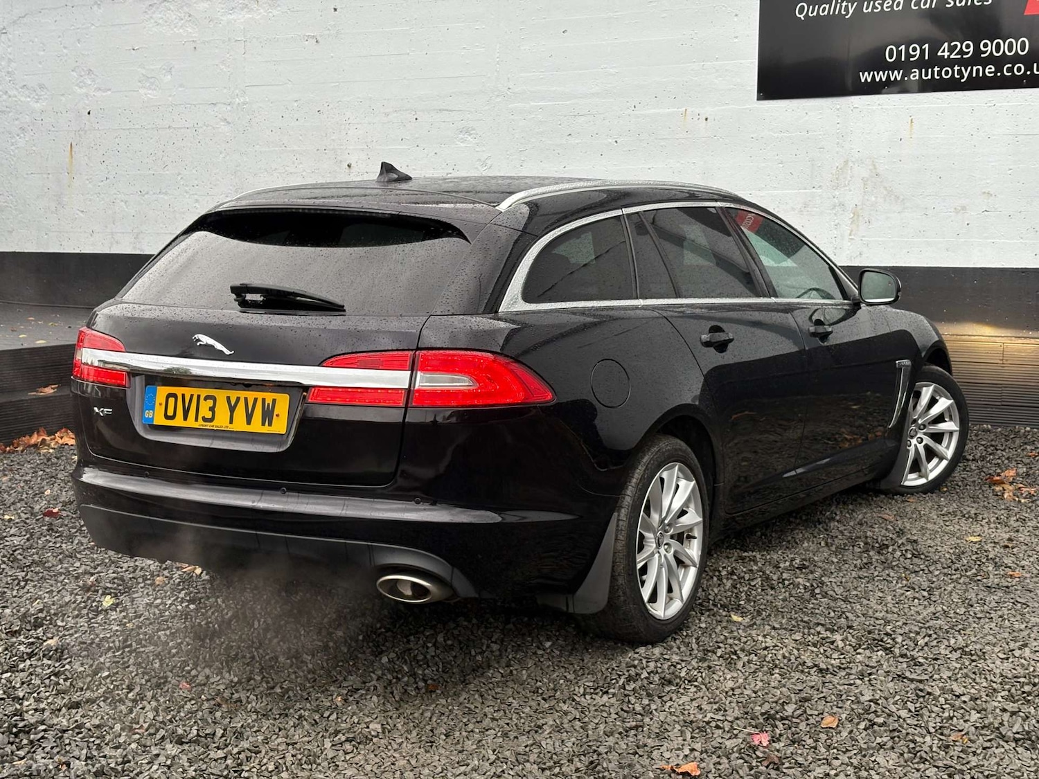 Used Jaguar XF 2013 for sale - 76588718: Photo 4