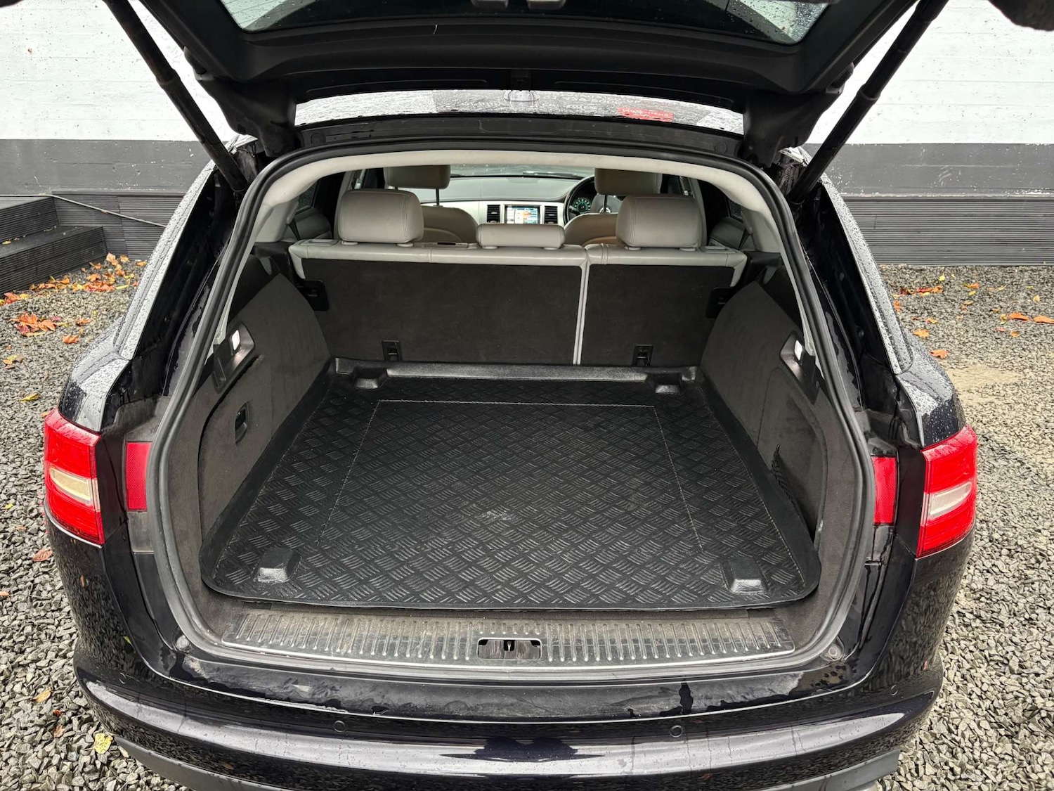 Used Jaguar XF 2013 for sale - 76588718: Photo 8