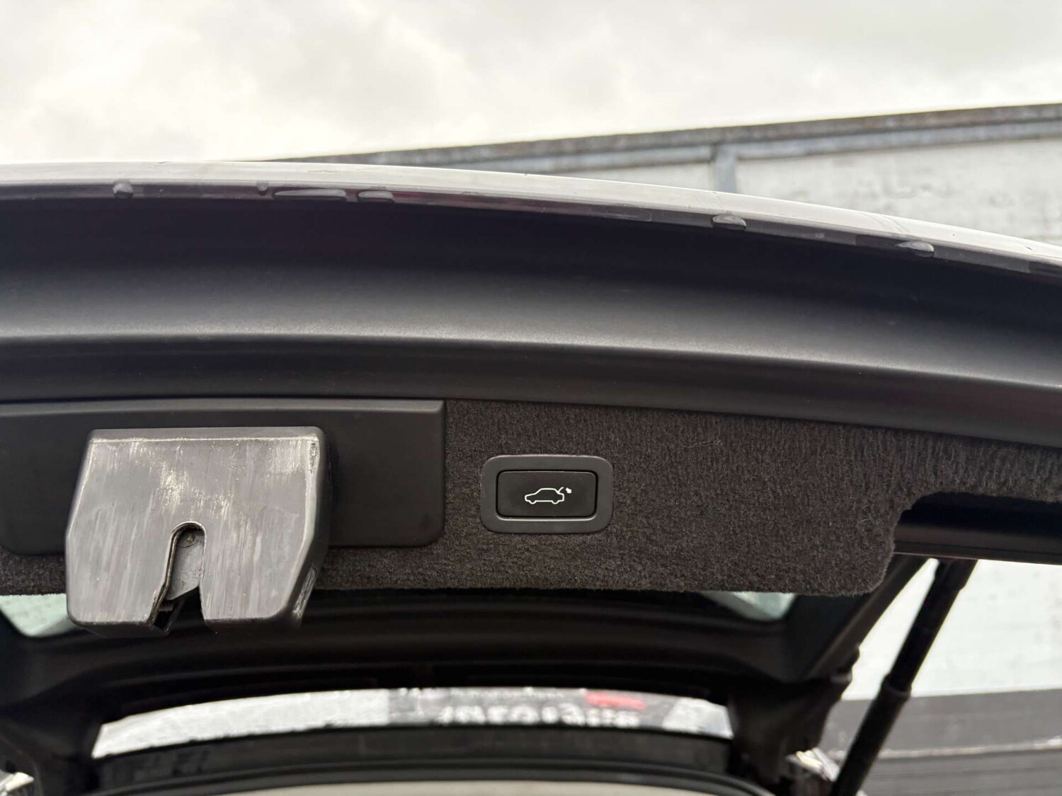 Used Jaguar XF 2013 for sale - 76588718: Photo 9