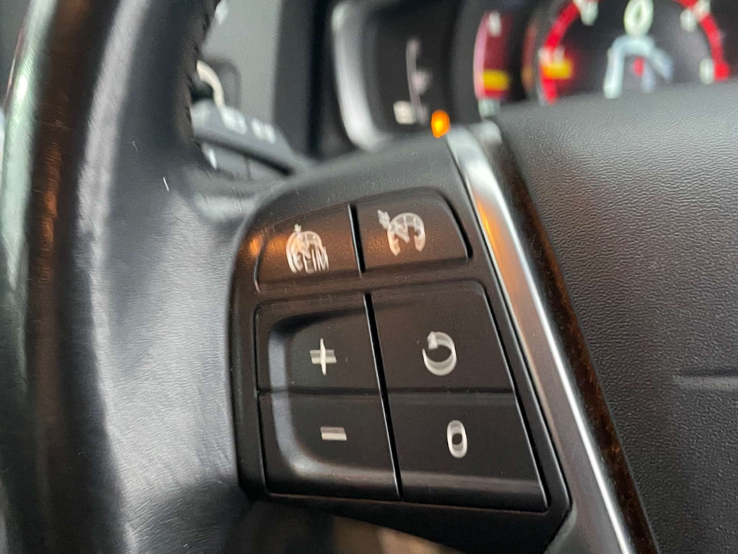 Used Volvo V60 2015 for sale - 77420174: Photo 13