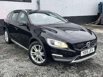 Used Volvo V60 2015 for sale - 77420174: Photo