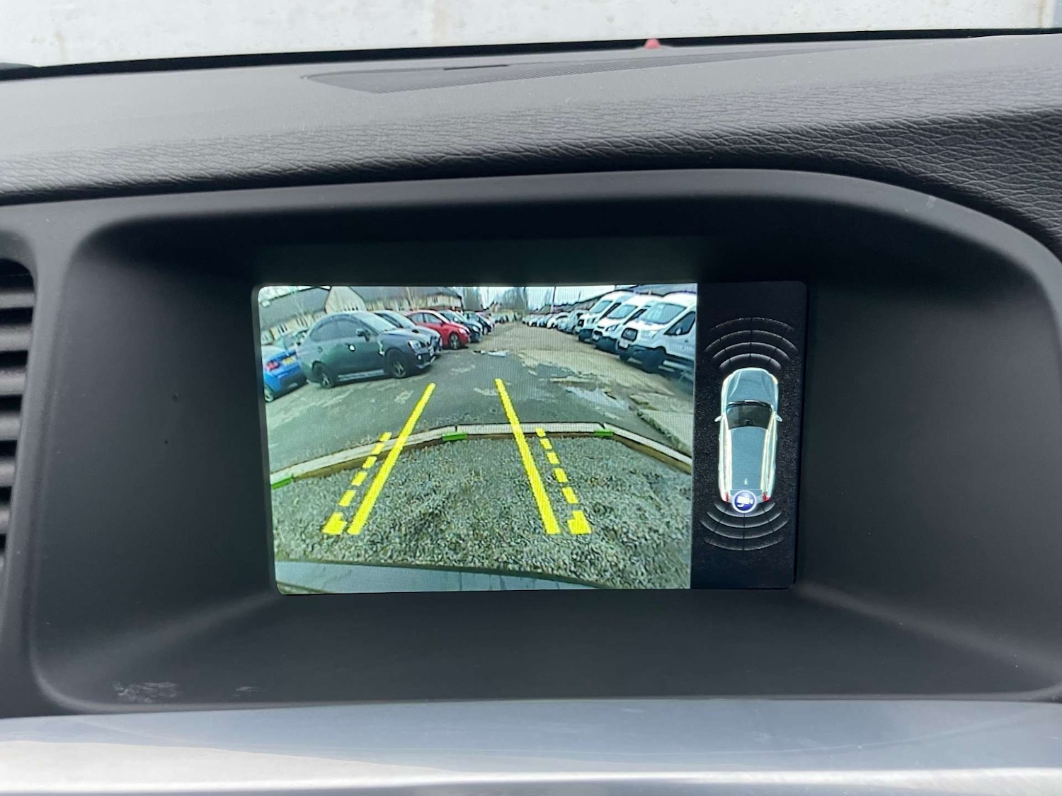 Used Volvo V60 2015 for sale - 77420174: Photo 28