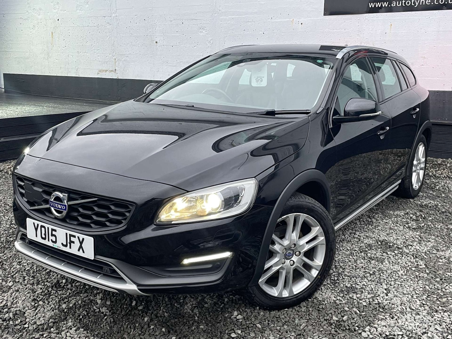 Used Volvo V60 2015 for sale - 77420174: Photo 3