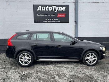 Used Volvo V60 2015 for sale - 77420174: Photo