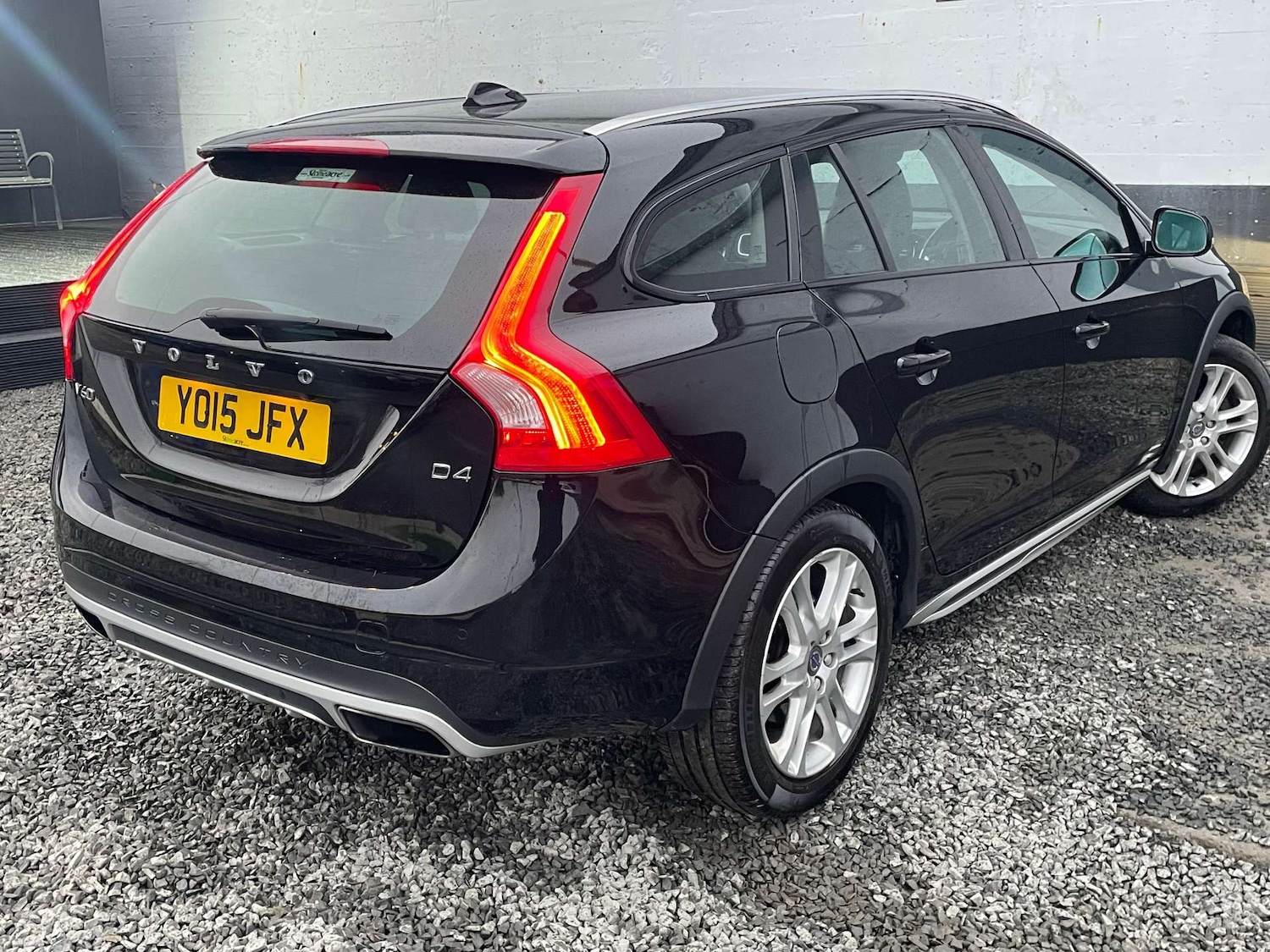 Used Volvo V60 2015 for sale - 77420174: Photo 7