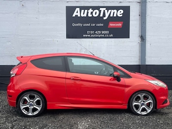 Used Ford Fiesta 2014 for sale - 77353620: Photo