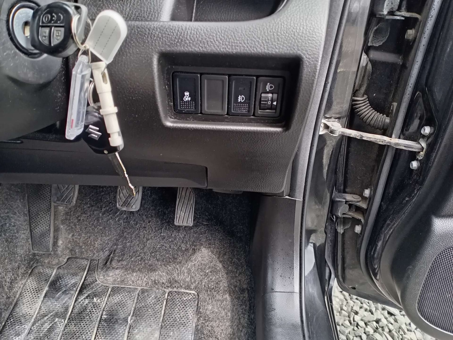 Used Suzuki Swift 2015 for sale - 76278237: Photo 13