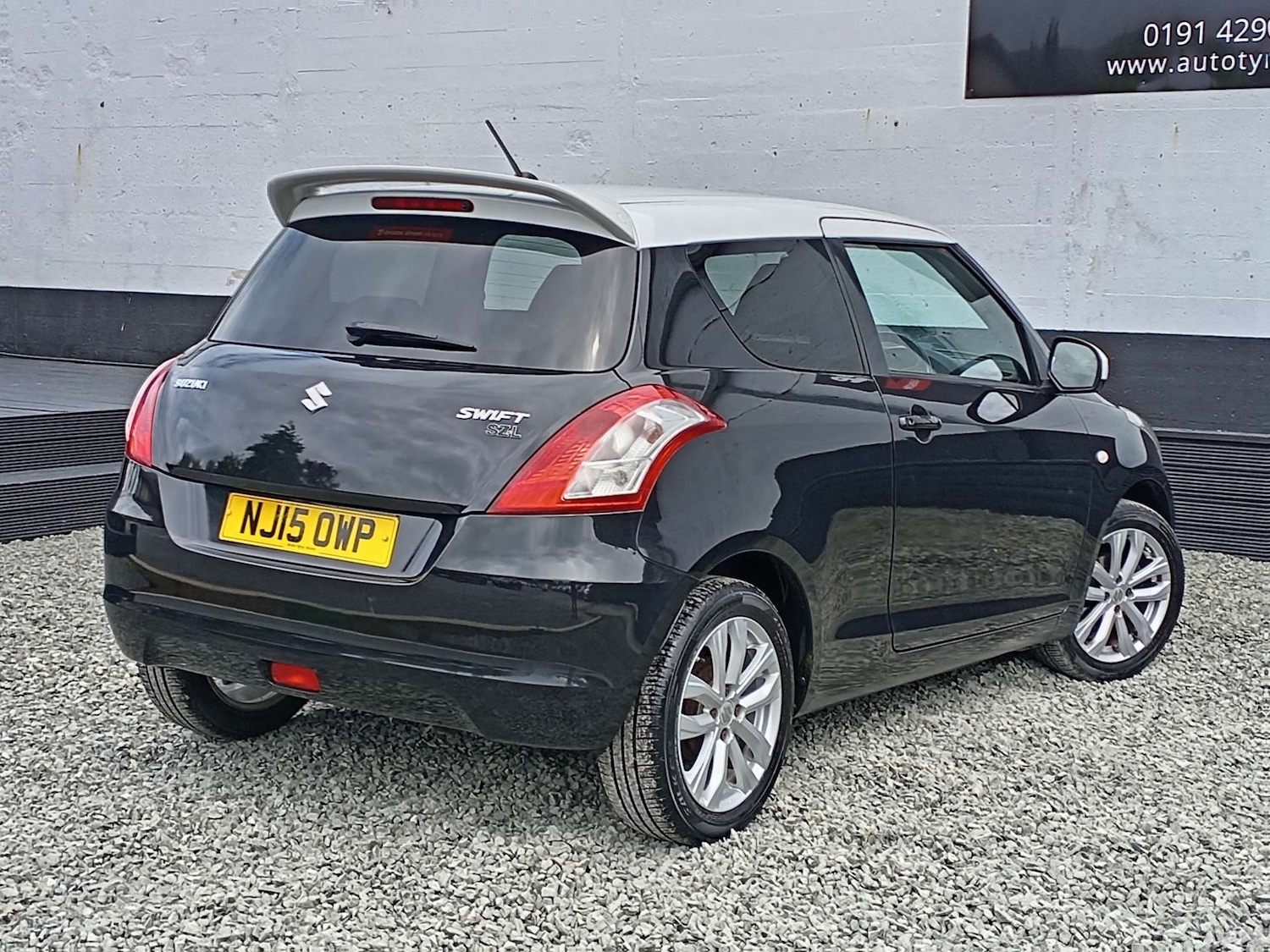 Used Suzuki Swift 2015 for sale - 76278237: Photo 5