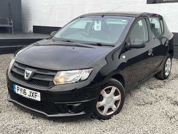 Used Dacia Sandero 2016 for sale - 76507216: Photo