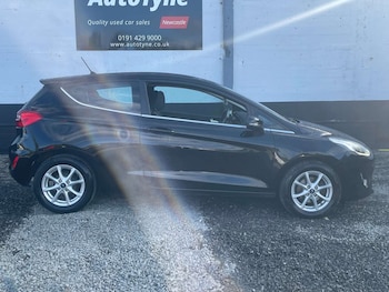 Used Ford Fiesta 2018 for sale - 77975412: Photo