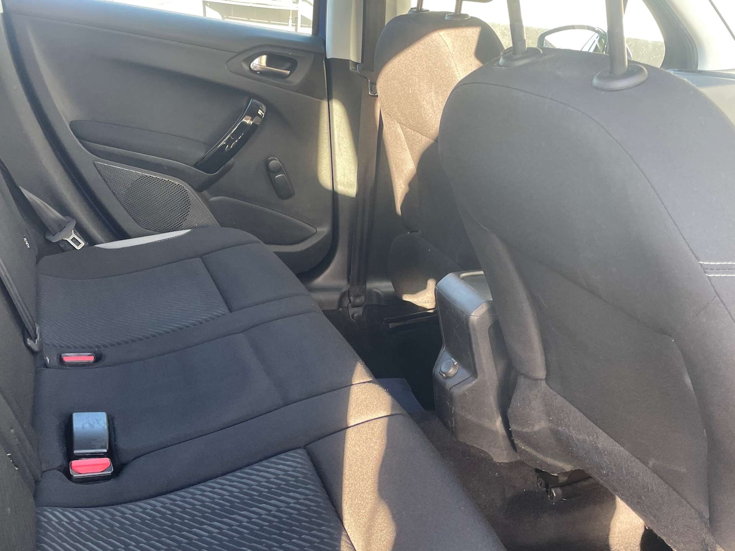 Used Peugeot 2008 2014 for sale - 76625883: Photo 14