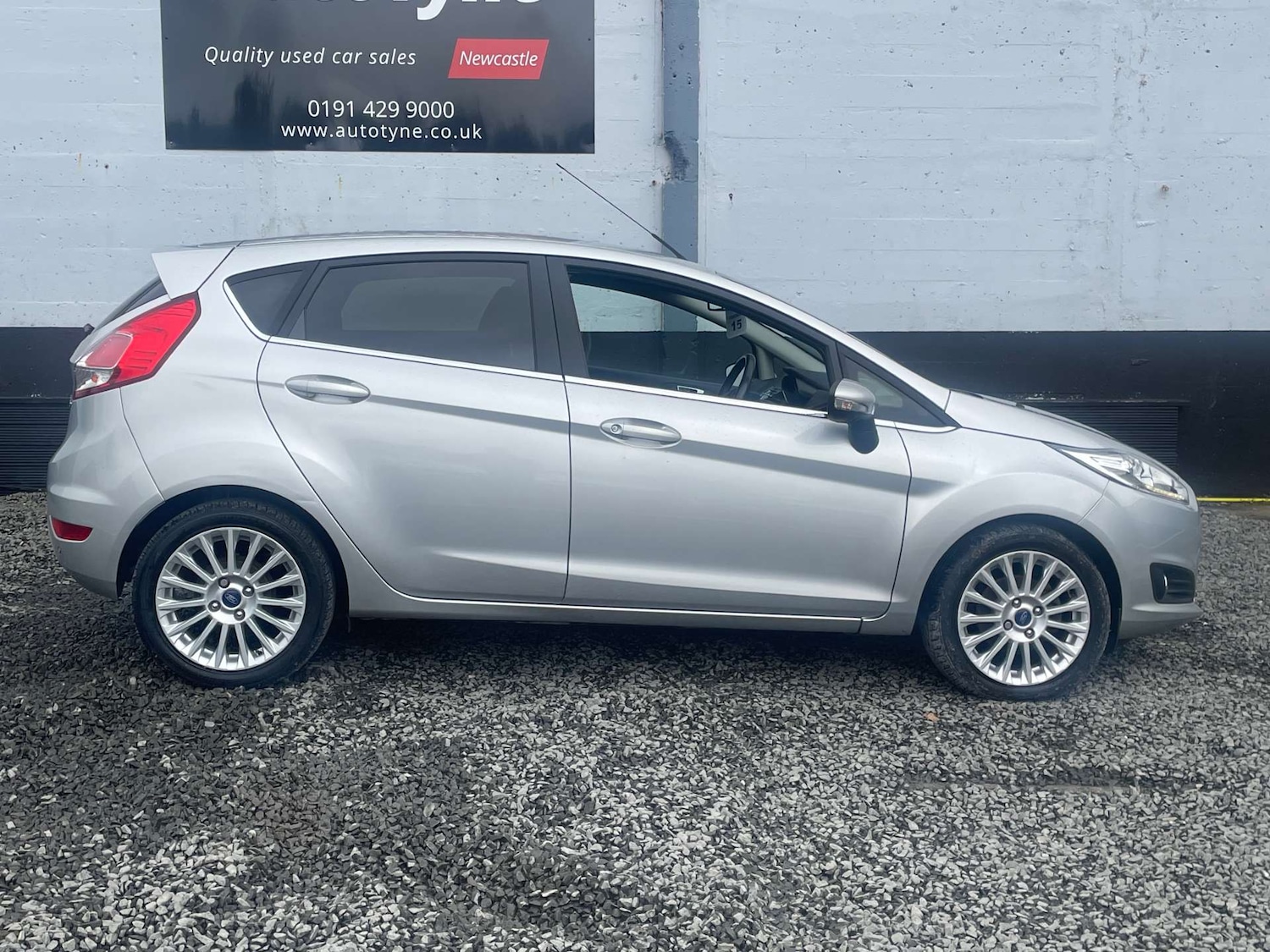 Used Ford Fiesta 2014 for sale - 76601673: Photo 9