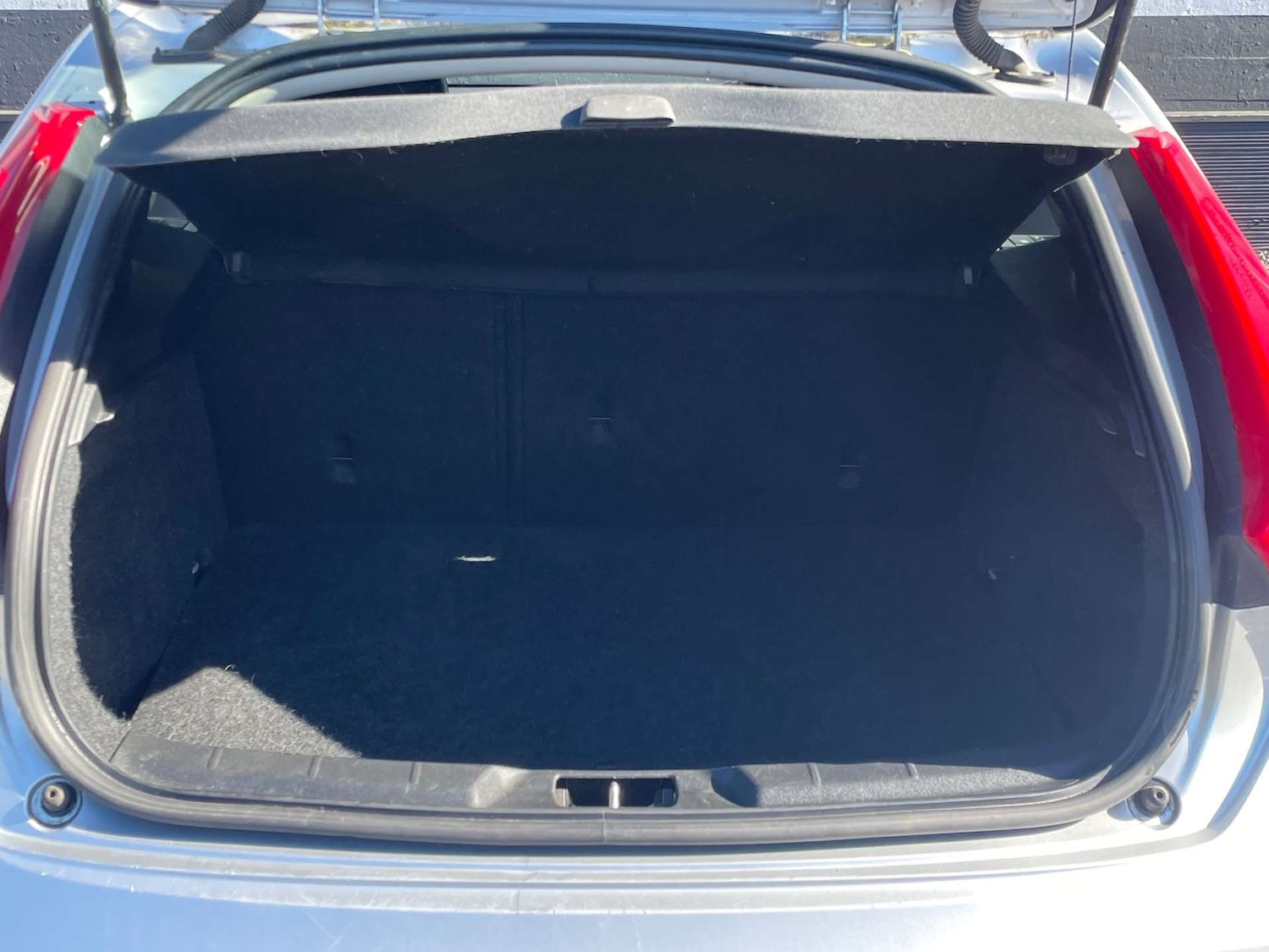 Used Volvo V40 2015 for sale - 76601463: Photo 11