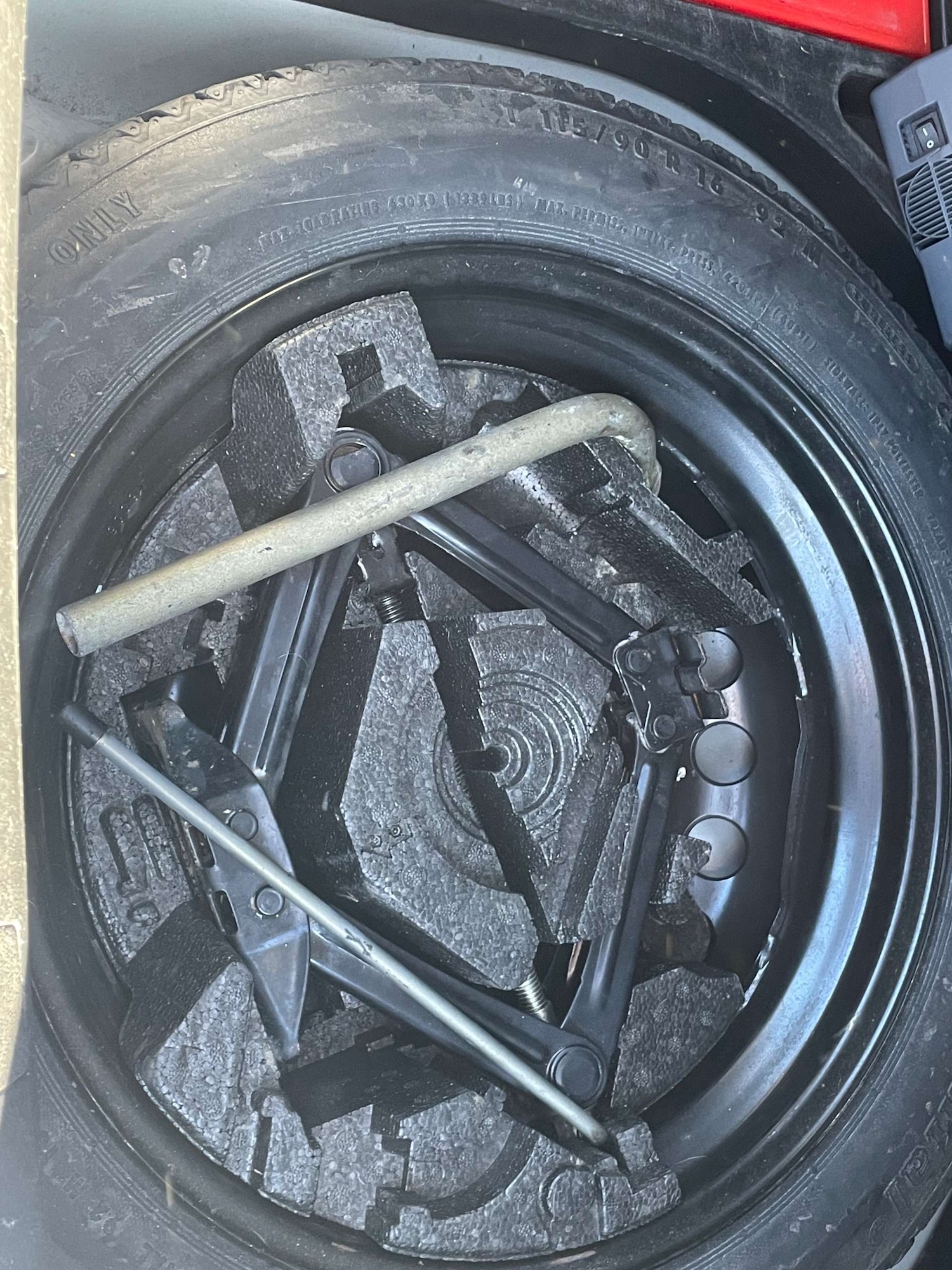 Used Volvo V40 2015 for sale - 76601463: Photo 12