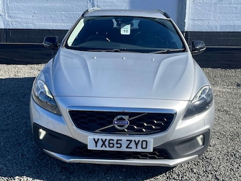 Used Volvo V40 2015 for sale - 76601463: Photo