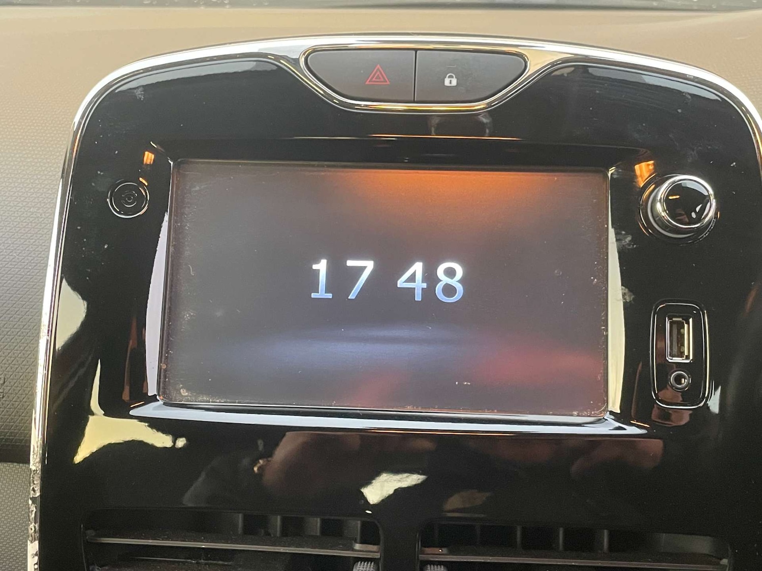 Used Renault Clio 2014 for sale - 77990029: Photo 18