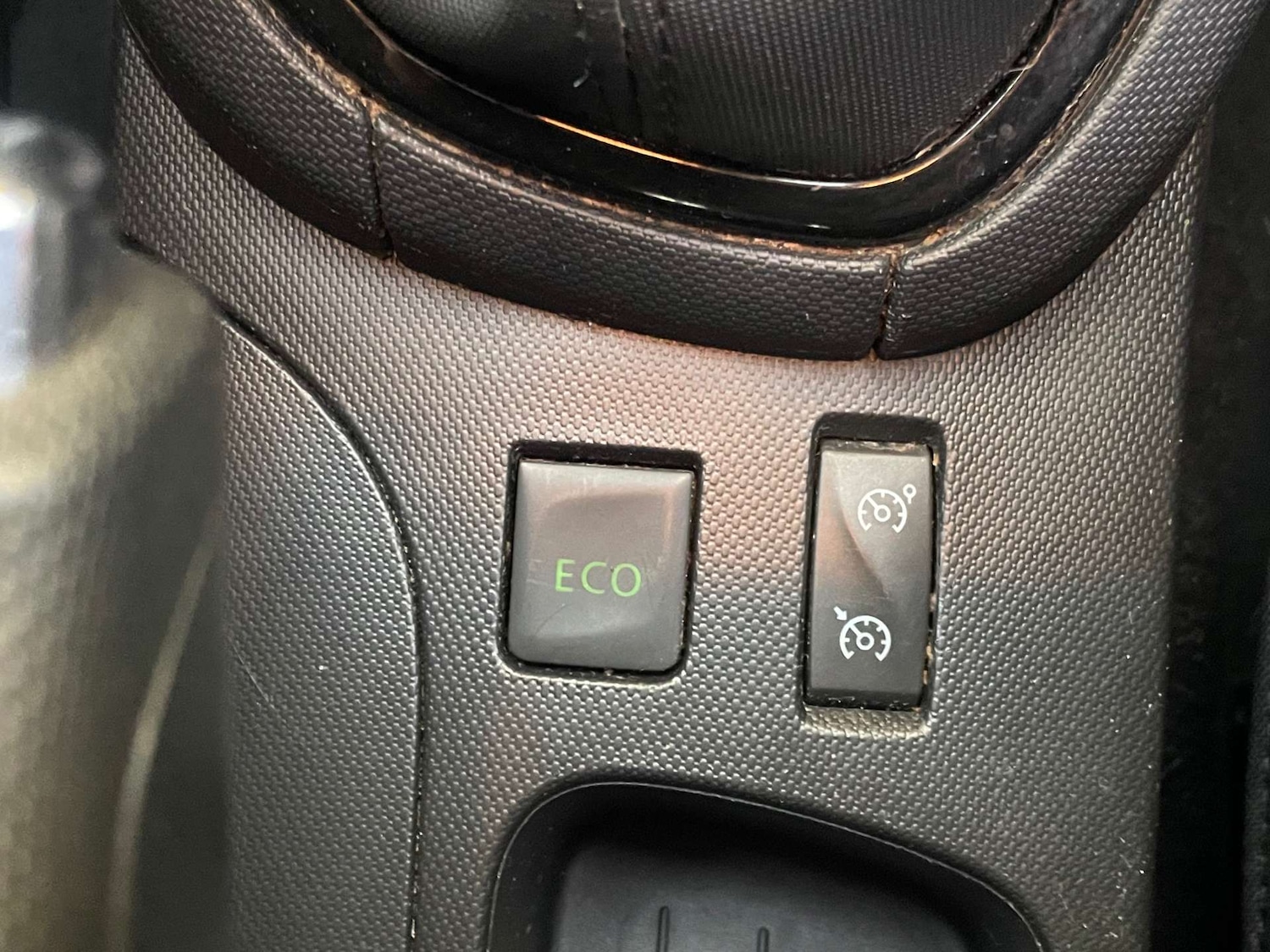 Used Renault Clio 2014 for sale - 77990029: Photo 22