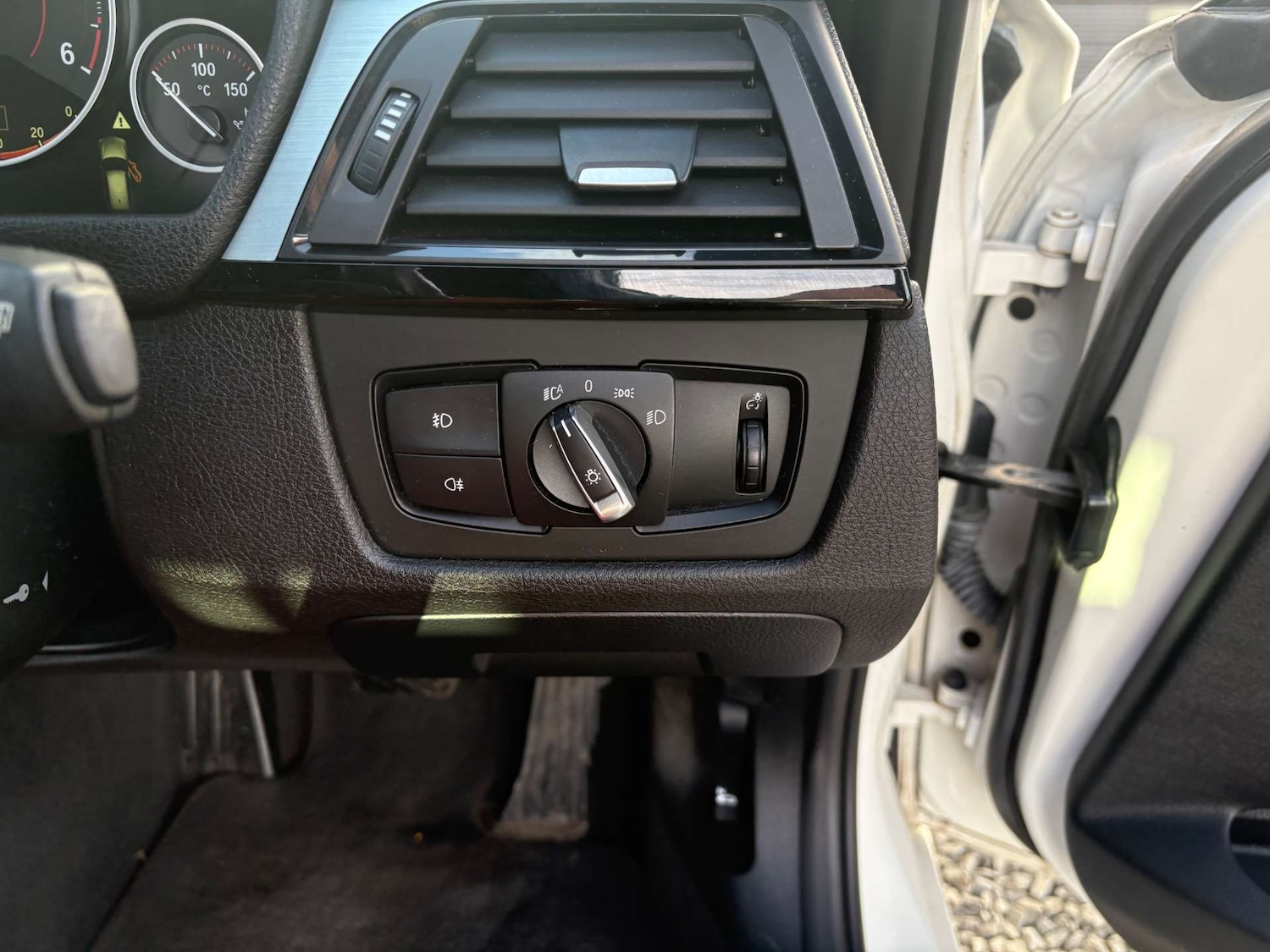 Used BMW 3 Series 2014 for sale - 77880531: Photo 15