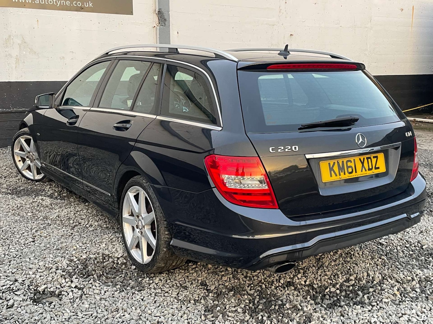 Used Mercedes-Benz C Class 2012 for sale - 76481422: Photo 2