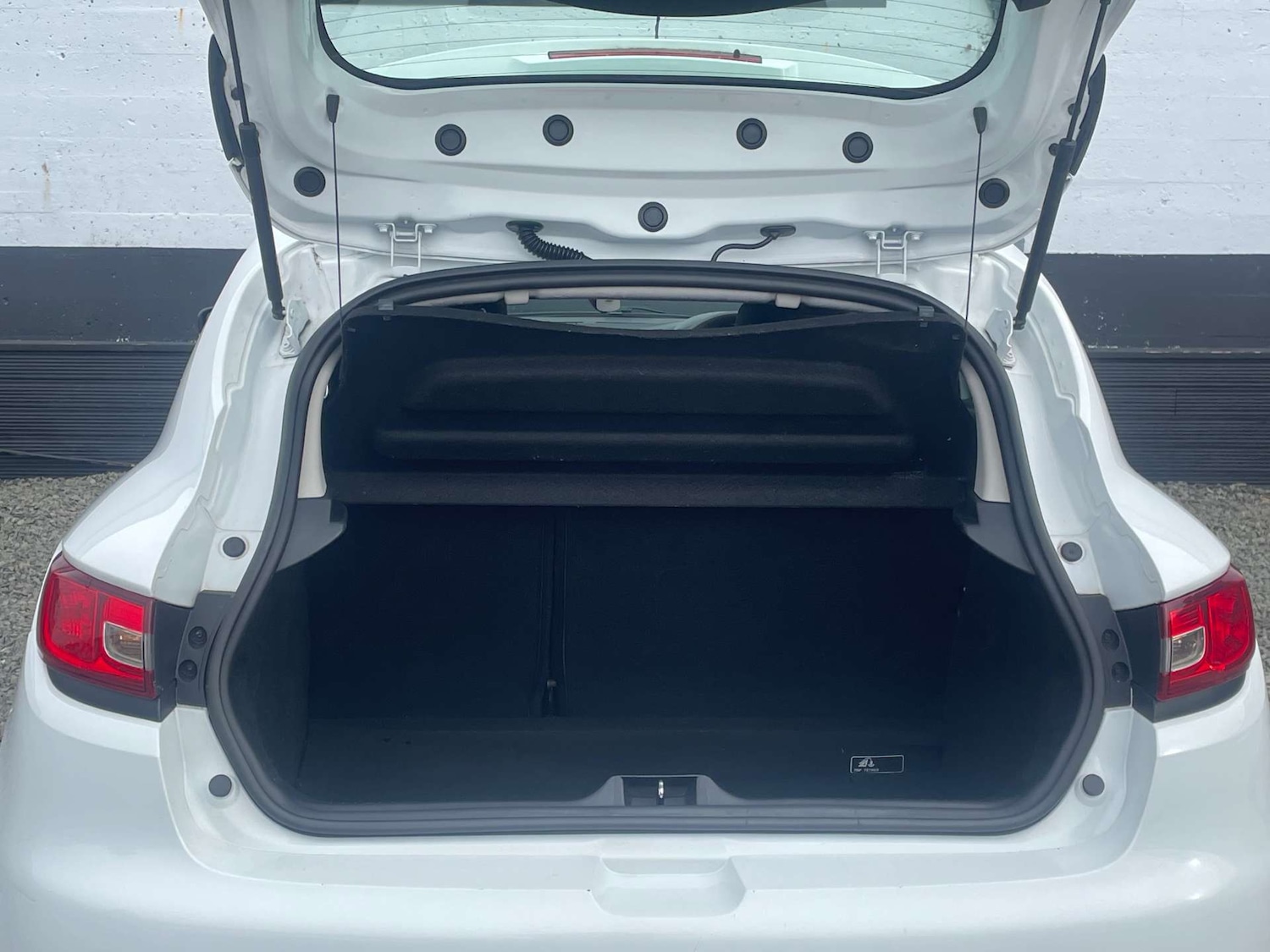 Used Renault Clio 2014 for sale - 76449810: Photo 10