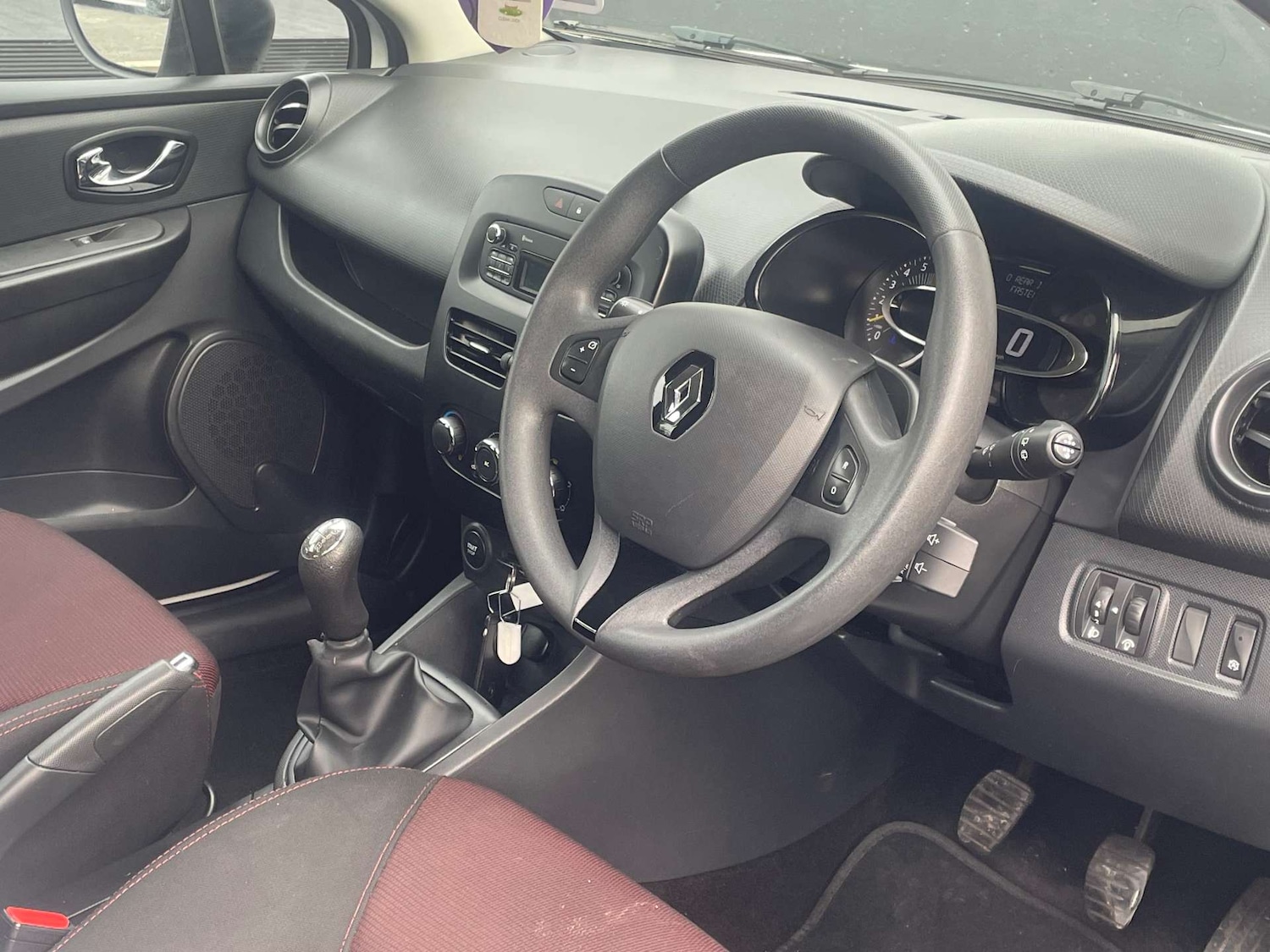 Used Renault Clio 2014 for sale - 76449810: Photo 14
