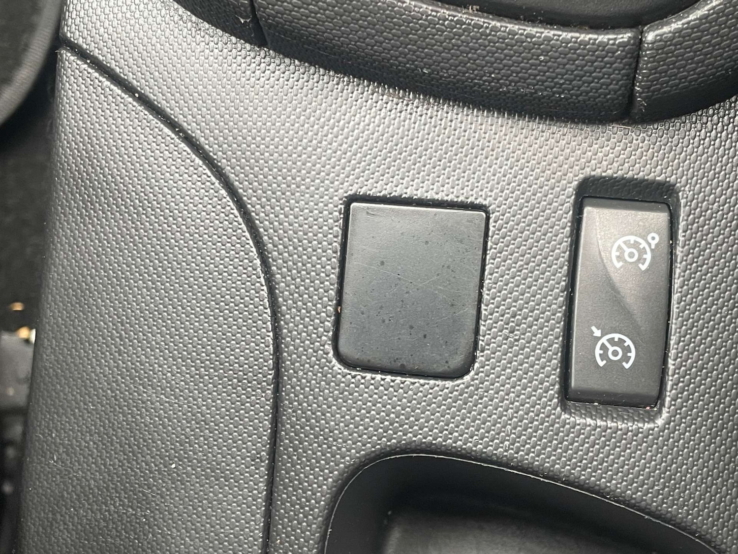 Used Renault Clio 2014 for sale - 76449810: Photo 20