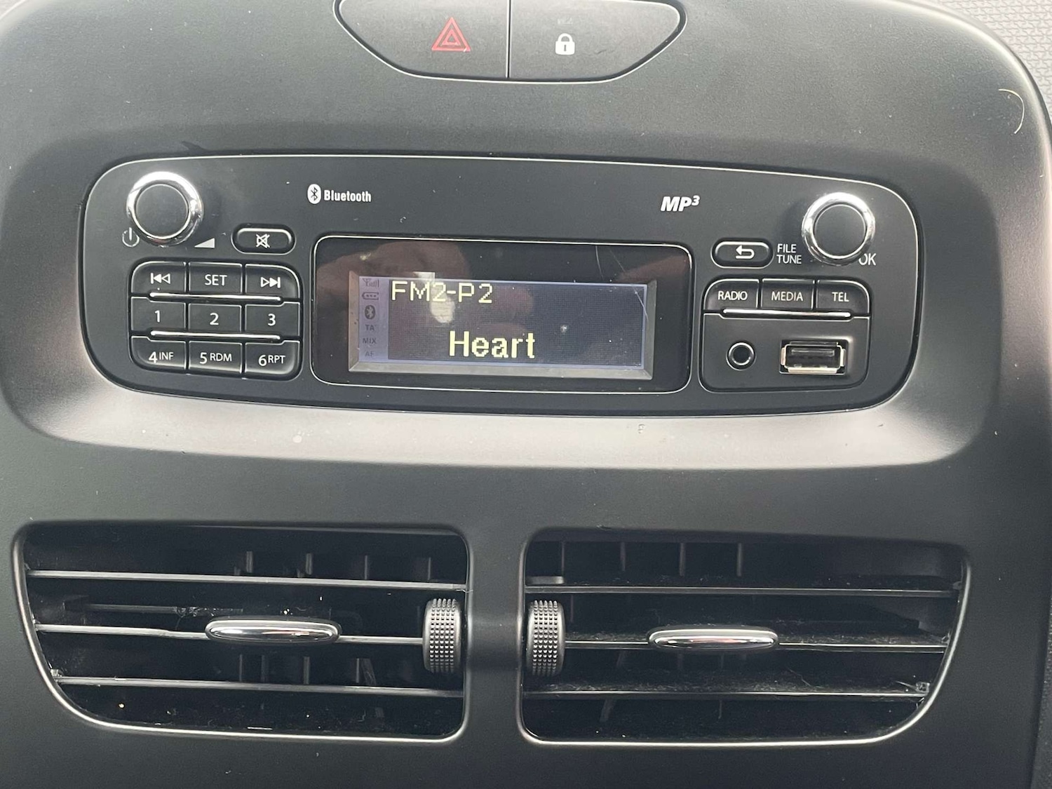 Used Renault Clio 2014 for sale - 76449810: Photo 21