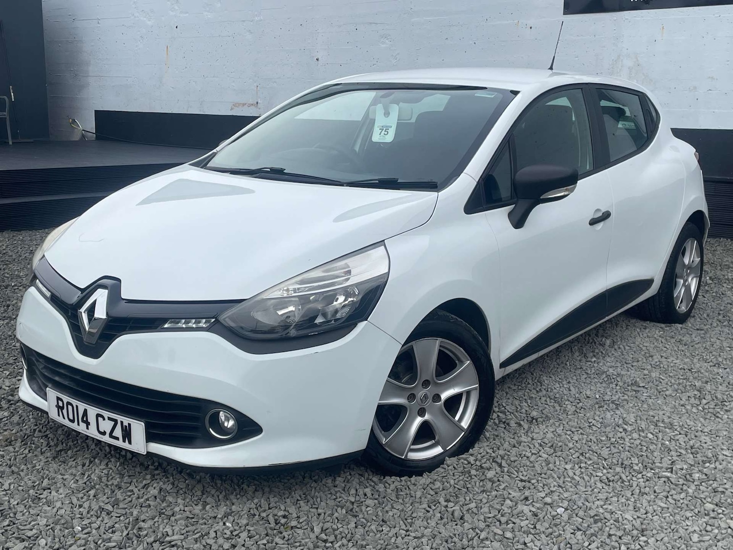 Used Renault Clio 2014 for sale - 76449810: Photo 3