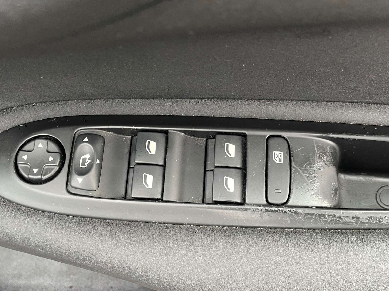 Used Citroen C4 2015 for sale - 77195832: Photo 15