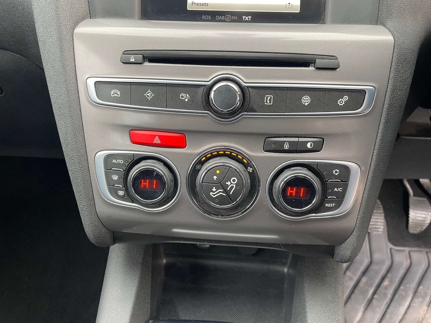 Used Citroen C4 2015 for sale - 77195832: Photo 19