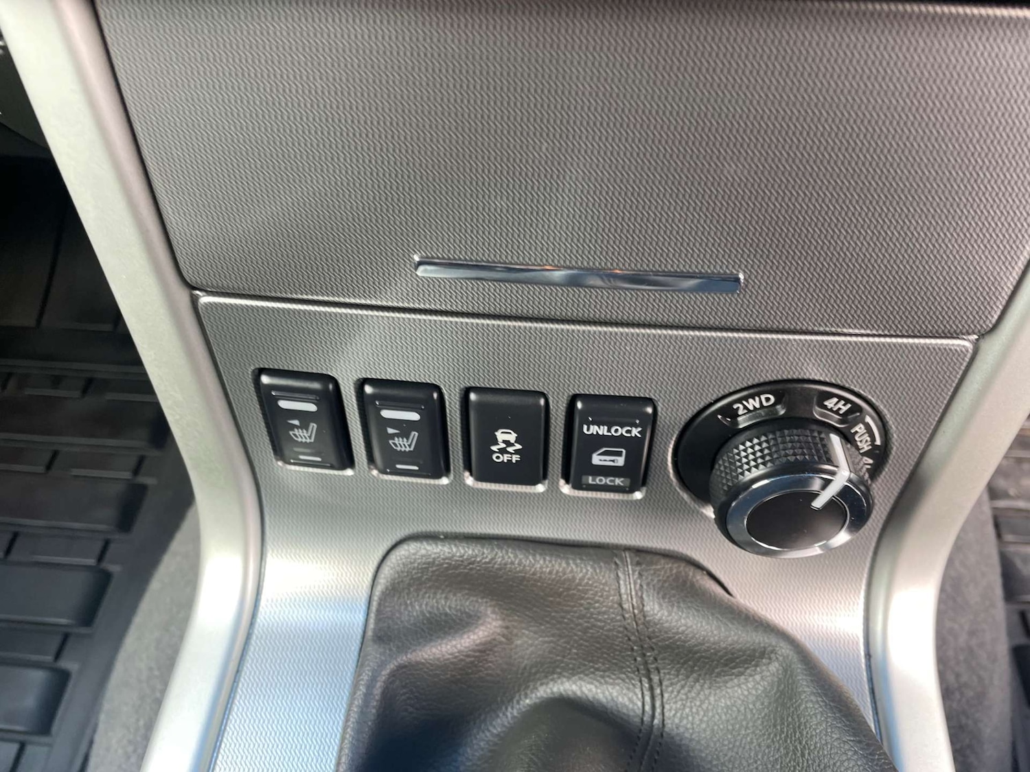 Used Nissan Navara 2014 for sale - 77590557: Photo 23