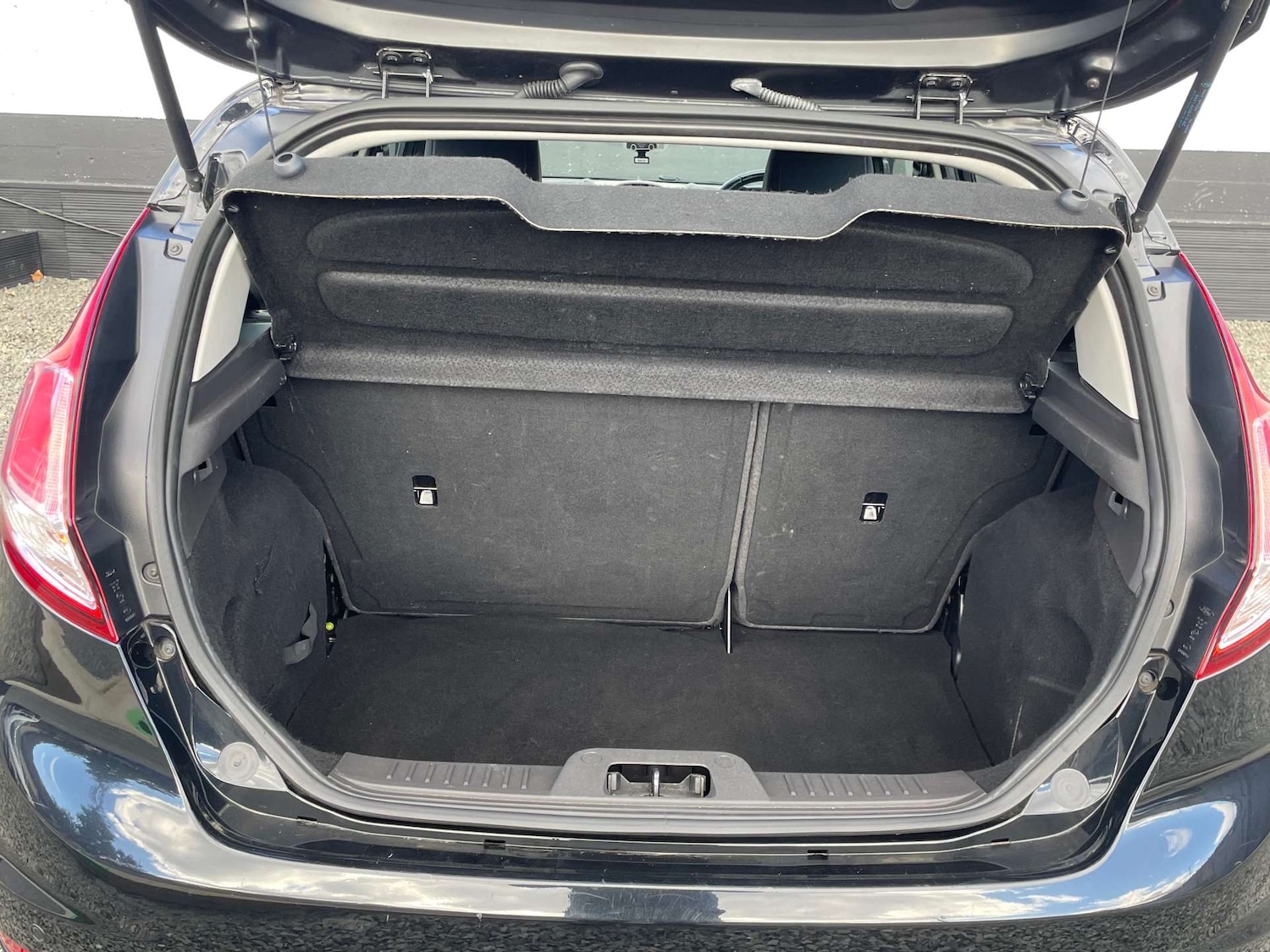 Used Ford Fiesta 2015 for sale - 76601624: Photo 12