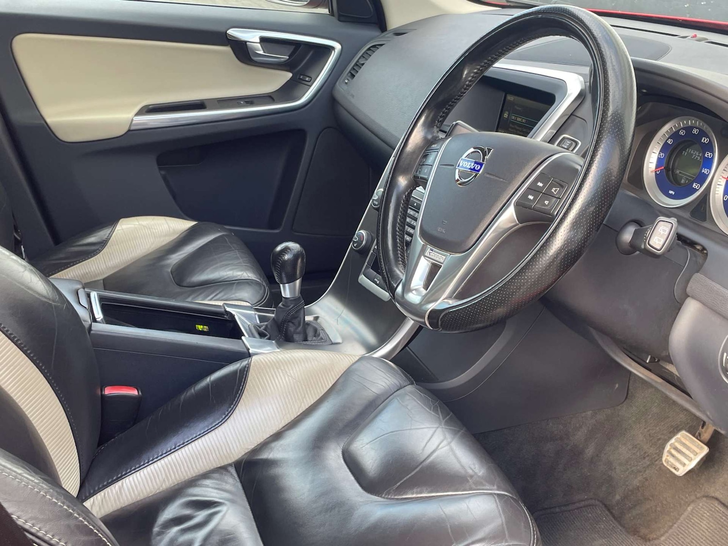 Used Volvo XC60 2012 for sale - 77745602: Photo 14