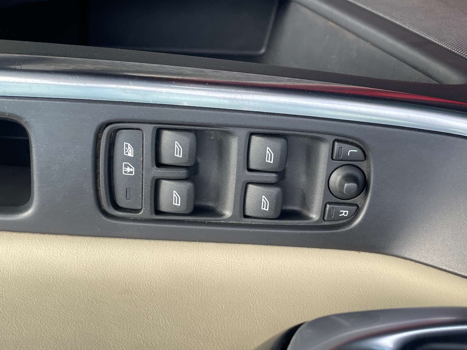 Used Volvo XC60 2012 for sale - 77745602: Photo 15