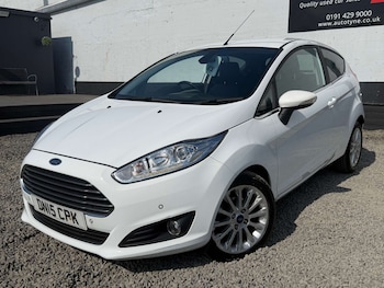 Used Ford Fiesta 2015 for sale - 79111854: Photo