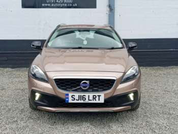 Used Volvo V40 2016 for sale - 74315816: Photo