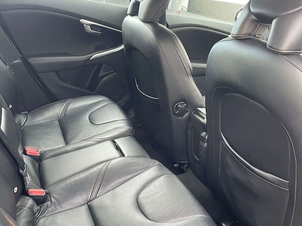 Used Volvo V40 2015 for sale - 76235431: Photo 23