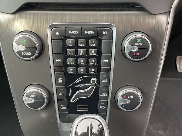 Used Volvo V40 2015 for sale - 76235431: Photo 26