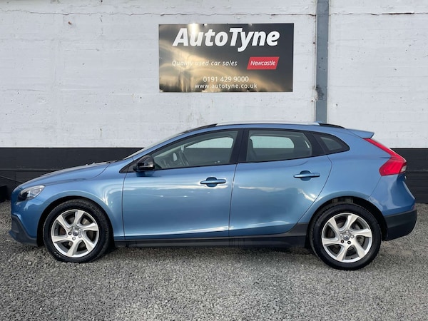 Used Volvo V40 2015 for sale - 76235431: Photo 7