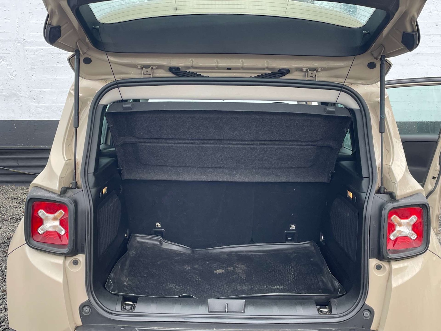 Used Jeep Renegade 2015 for sale - 77104187: Photo 7