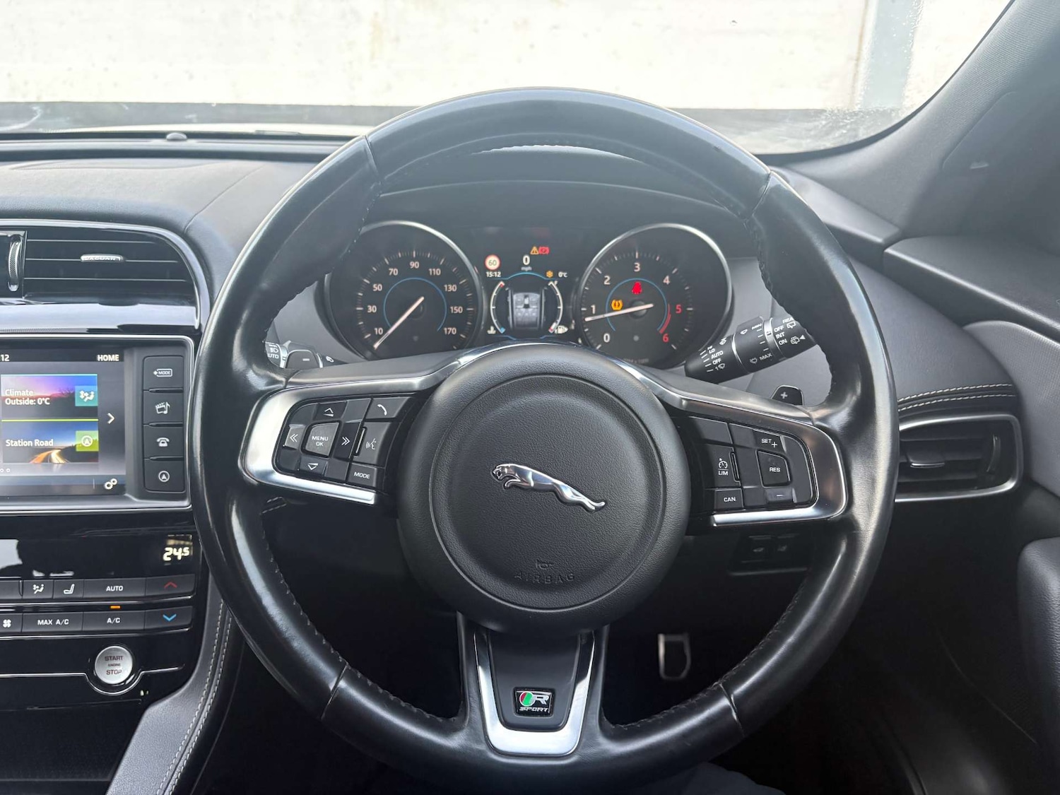 Used Jaguar F-Pace 2017 for sale - 77139213: Photo 11