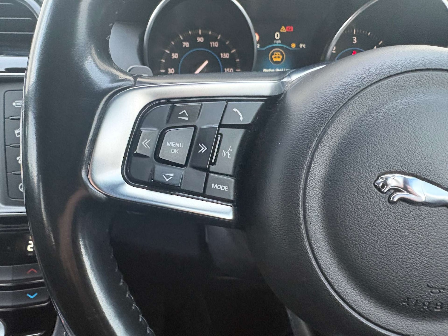 Used Jaguar F-Pace 2017 for sale - 77139213: Photo 12