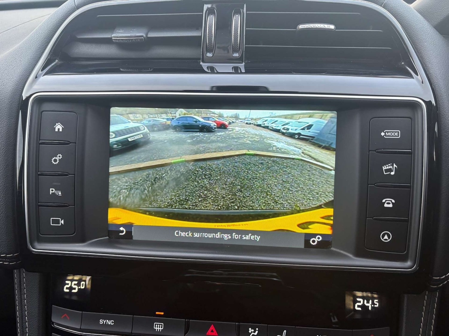 Used Jaguar F-Pace 2017 for sale - 77139213: Photo 16