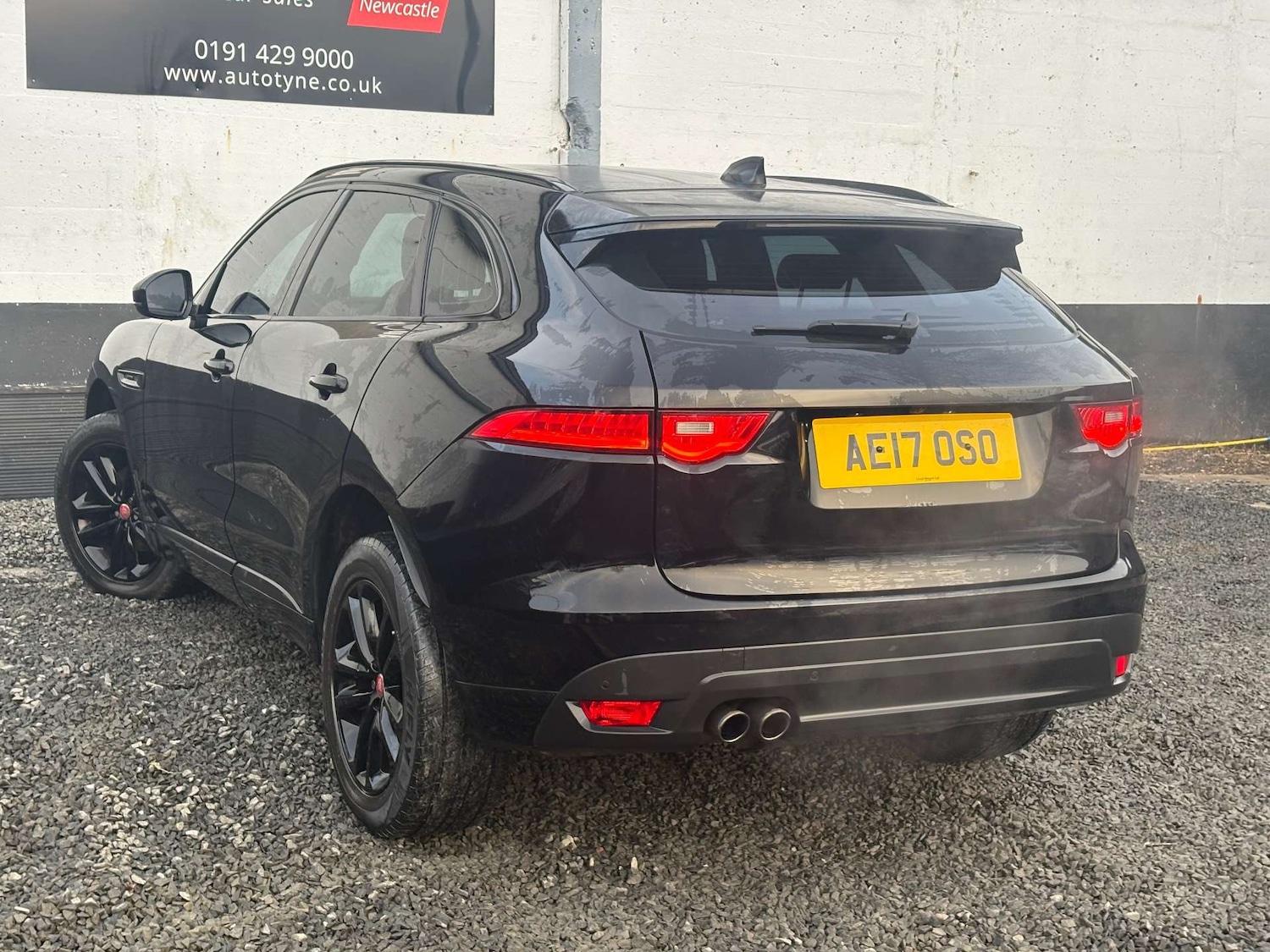 Used Jaguar F-Pace 2017 for sale - 77139213: Photo 6