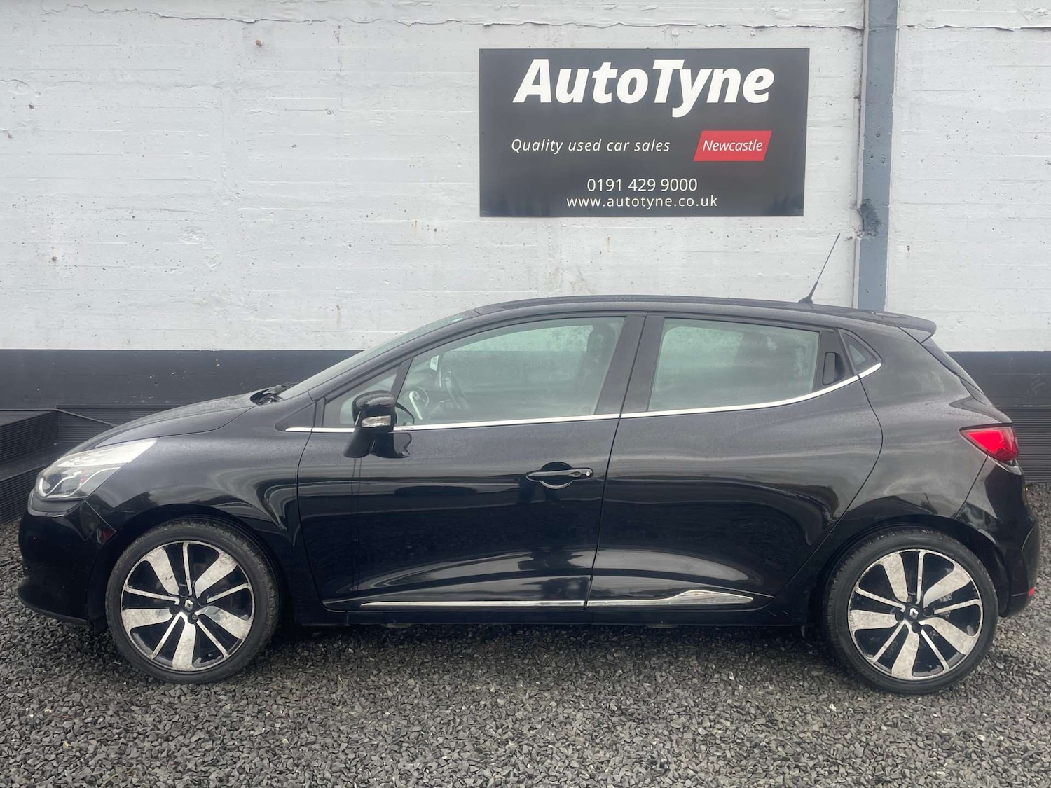 Used Renault Clio 2016 for sale - 76354256: Photo 4