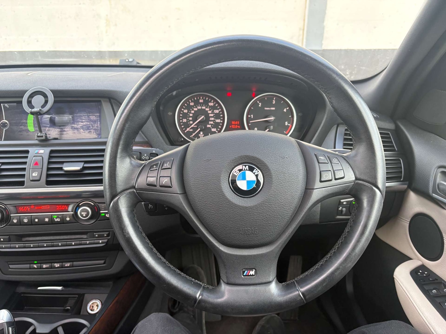 Used BMW X5 2010 for sale - 77681228: Photo 15