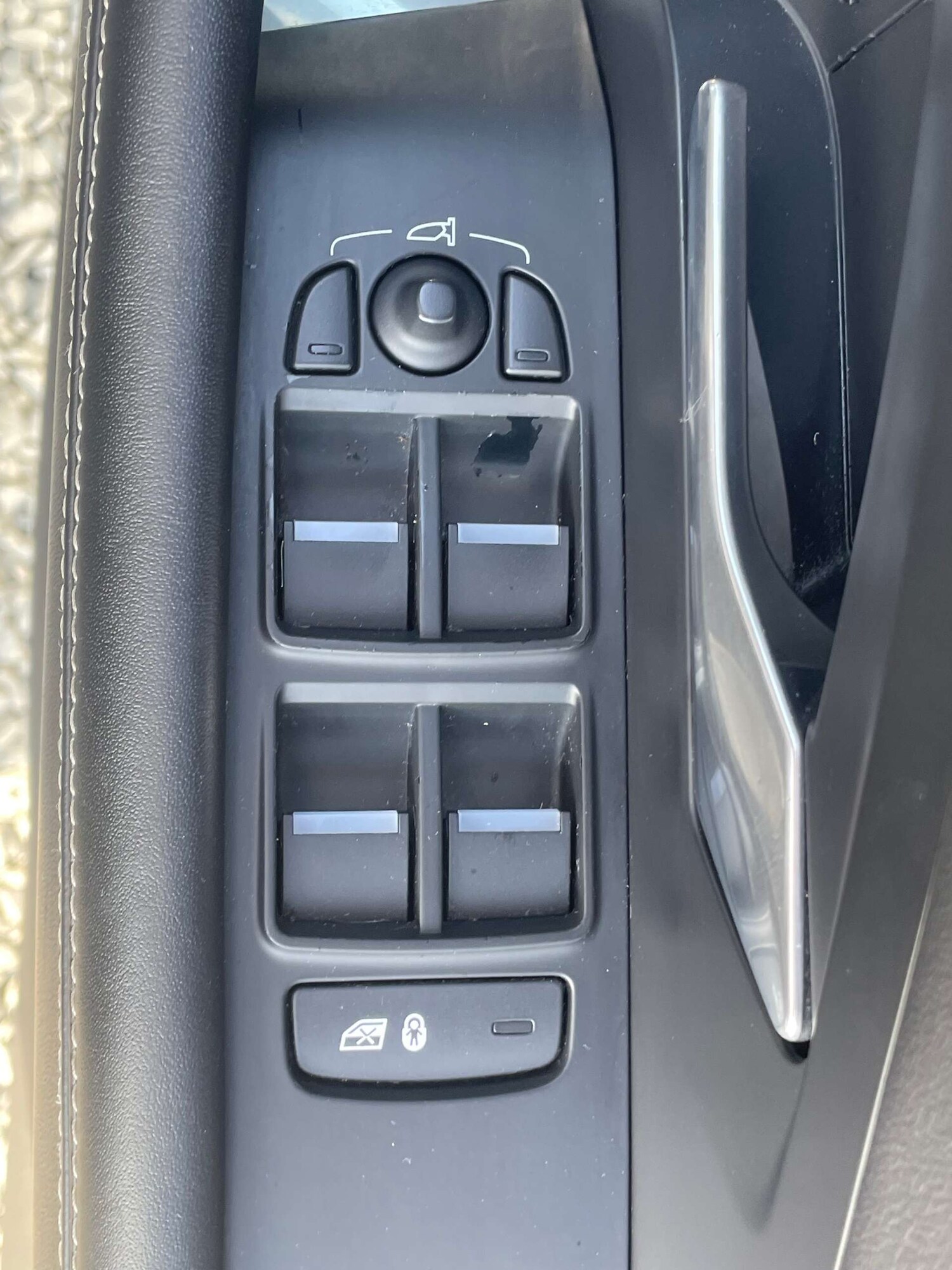 Used Jaguar E-Pace 2018 for sale - 78167845: Photo 16