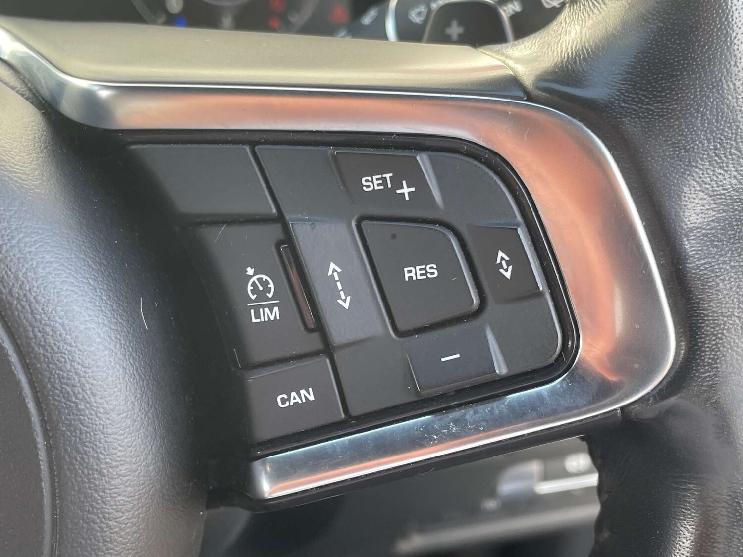 Used Jaguar E-Pace 2018 for sale - 78167845: Photo 18